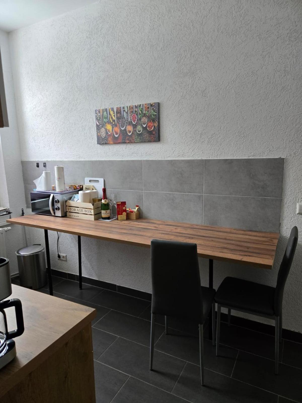 Ferienwohnung Am Bahnhof Bernburg  Exterior foto
